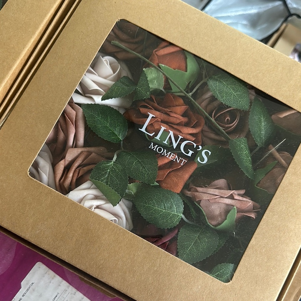 Ling's Moment Floral Box